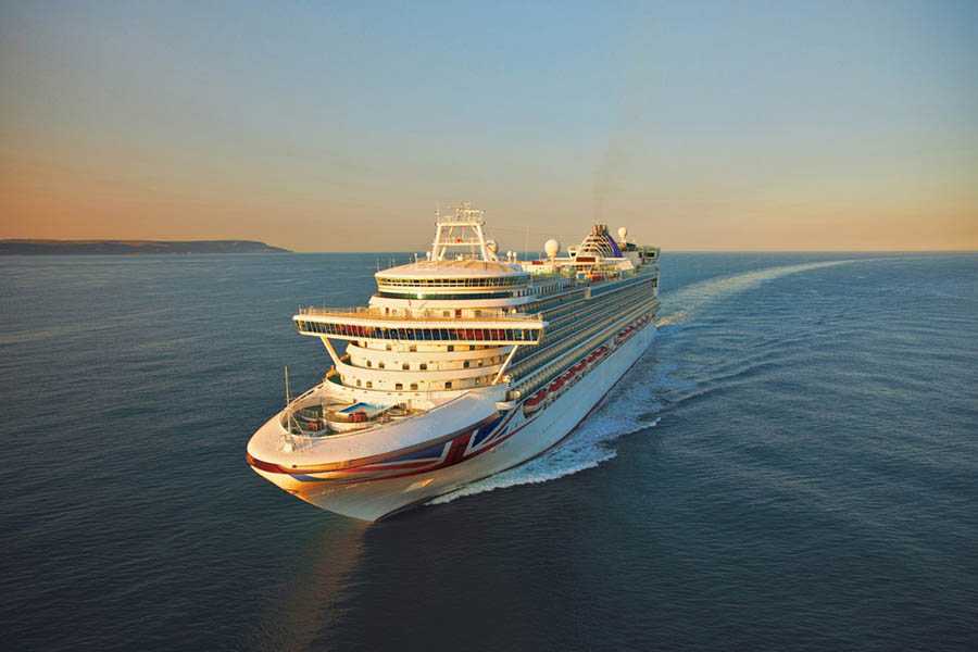 P&O Cruises Azura Aussenansicht