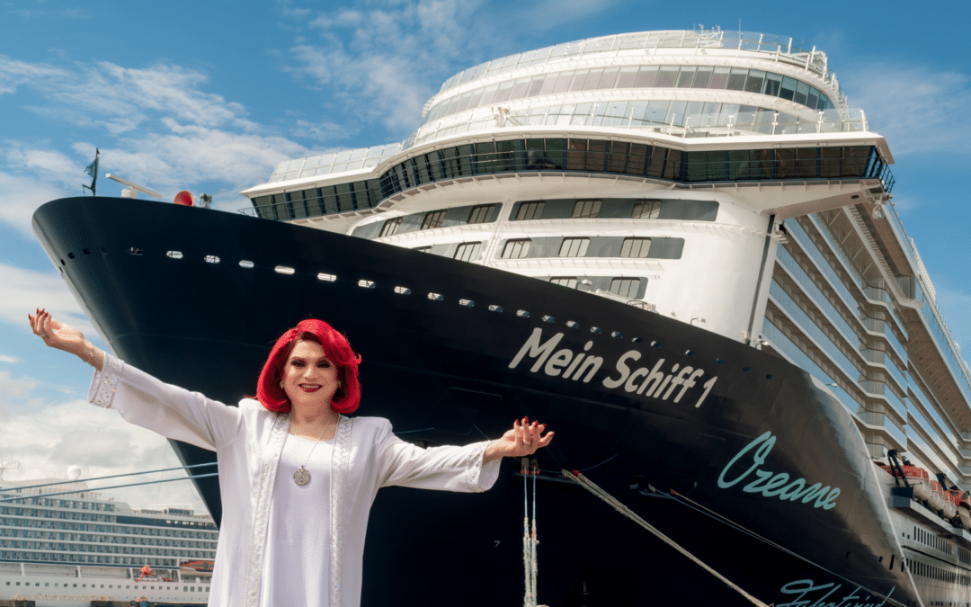 Travestie-Cruise sorgt für glamouröse Unterhaltung an Bord von Mein Schiff